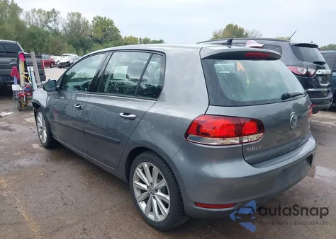 2013 Volkswagen Golf 2.0L Tdi 4-Door z USA, uszkodzony, nr VIN WVWDM7AJ4DW136205